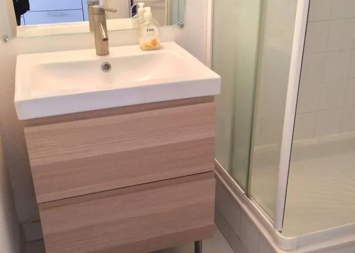 Cap Les Pins Ii Joli T2 Piscine Tennis Bordure Du Golf Mt St Martin Cap D'agde شقة آجد